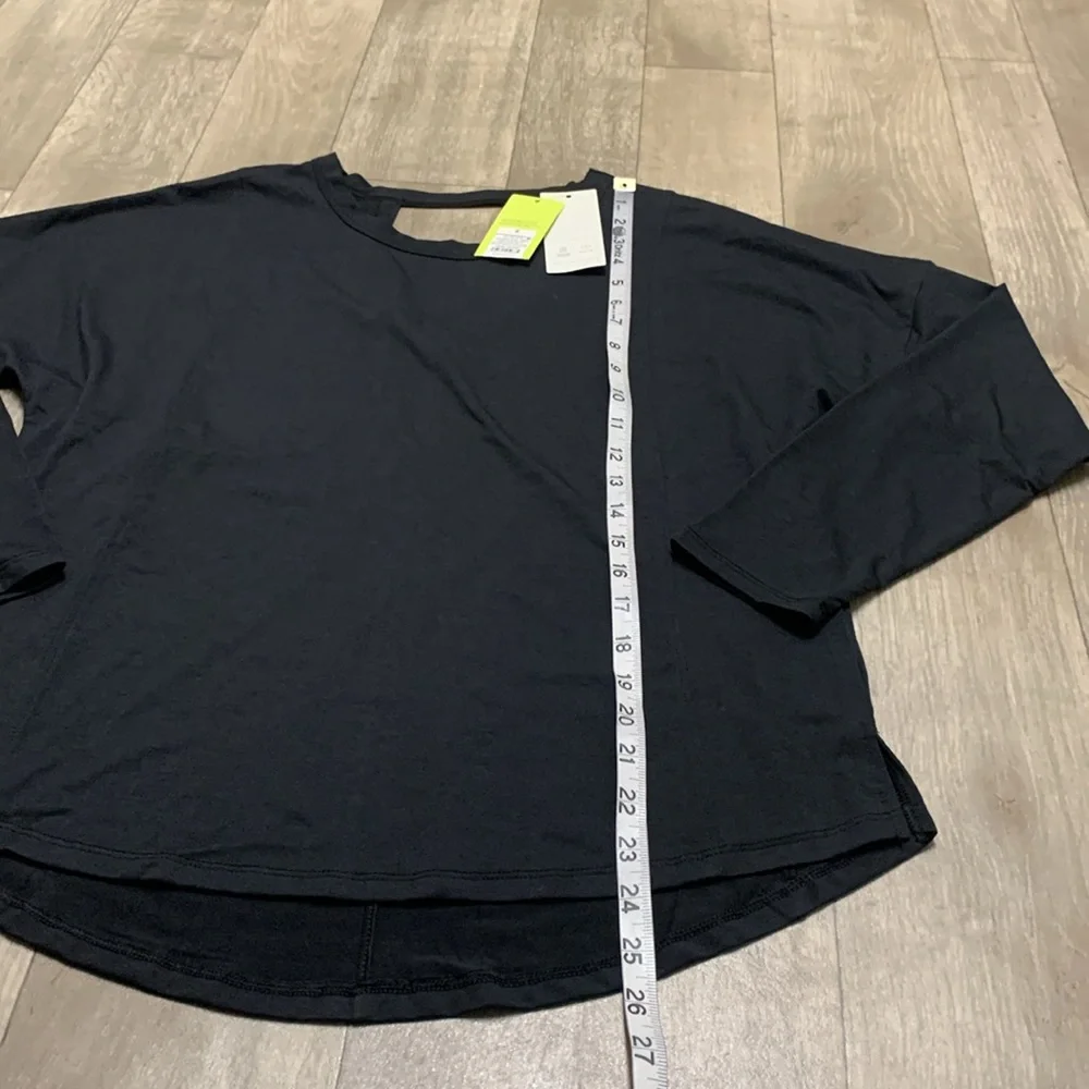 NWT All In Motion Relaxed Fit Athletic Black Performance Long Sleeve Top Shirt‎